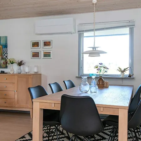 7 Person In Knebel-by Traum Knebel